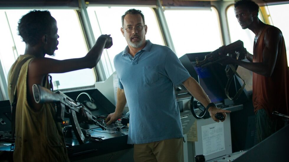 Tom Hanks trues av somaliske pirater i filmen "Captain Phillips". FOTO: Hollywood reporter.
