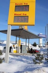 Kristiansands billigste bensin finner vi på Shell Express i Sørlandsparken. (Foto: Kjetil Nygaard)