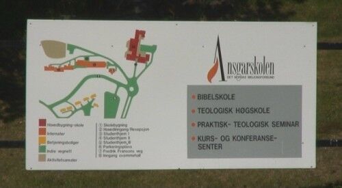Ansgarskolen presset ut lesbisk par