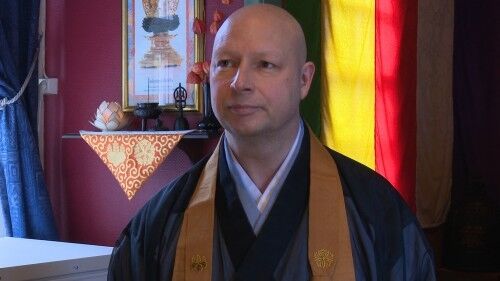 Buddhistprest Såzen Larsen Kusano. Foto: Åsa Torp