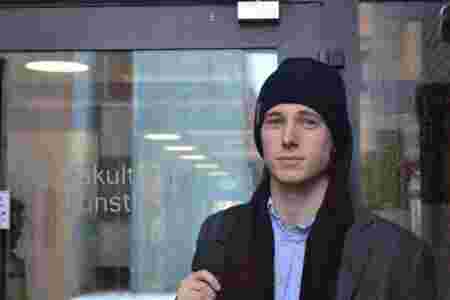 - Av rundt tretti gitarister, som meg selv, kommer ca. tre til fem inn, sier student Henrik Zimmermann Svee. FOTO: Thomas Bøe