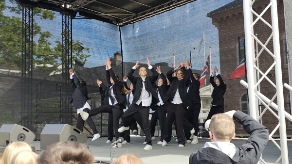 Krs Urban Juniors danser hip hop
 Foto: Aurora Saxrud Østerbø