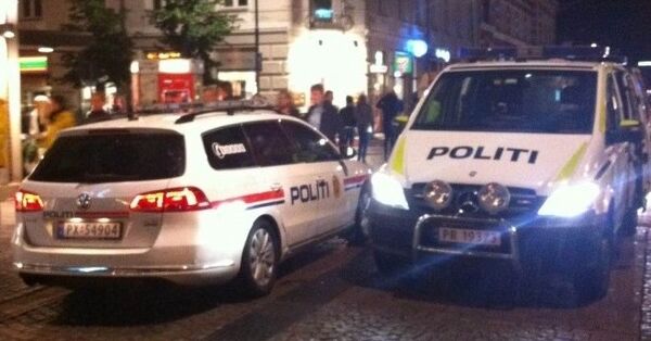 Politiet leter etter pistolranere