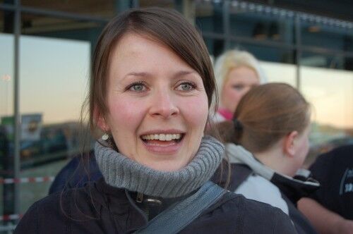Anne Linn S. Lilledrange var blant de mange som stod i kø utenfor IKEA. FOTO: Carolyn Selliken