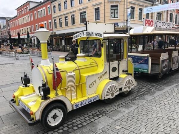 Turister strømmer til Bytoget i Kristiansand
