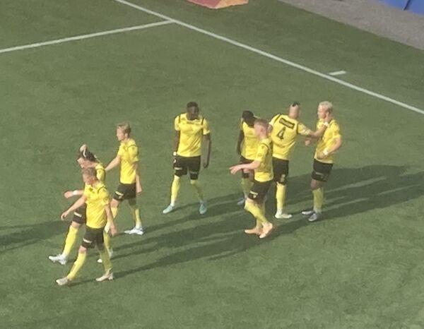 Start feiet over Sogndal- Braut Brunes skåret hattrick
