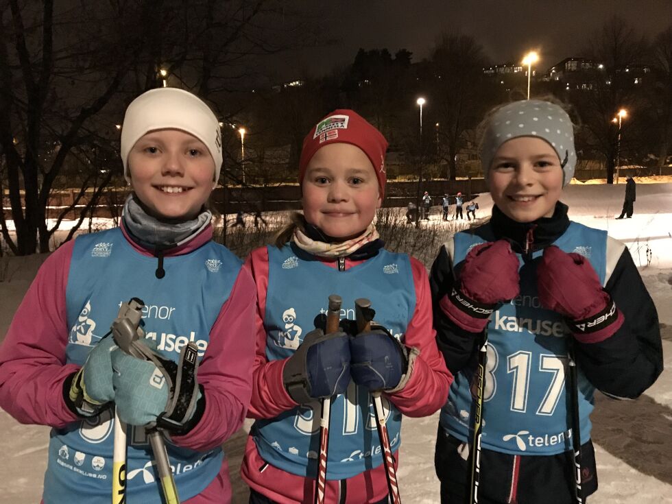 Filippa (10), Tomine (10) og Kristine (10) skulle gå den lengste løypa. Foto: Kenneth Hedstrøm Larsen