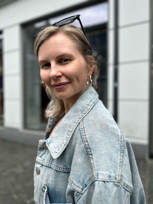 Sigrid Ødegård syns at det som er fint med Kristiansand er at bussene går ofte.
 Foto: Vilde Polle Nøtnes