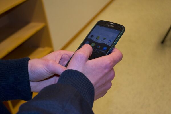 Reagerer oppgitt på egen mobiluvane